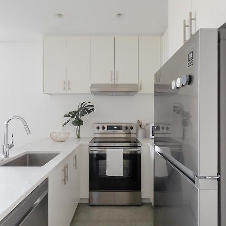 Welcome To Kinn Apartment - Lovely One Bedroom Ванкувър Екстериор снимка